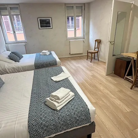 Hotel Logis Du Fer A Cheval 2*