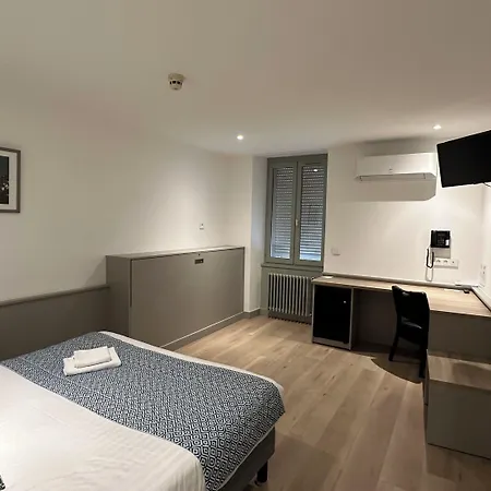 Hotel Logis Du Fer A Cheval Yenne